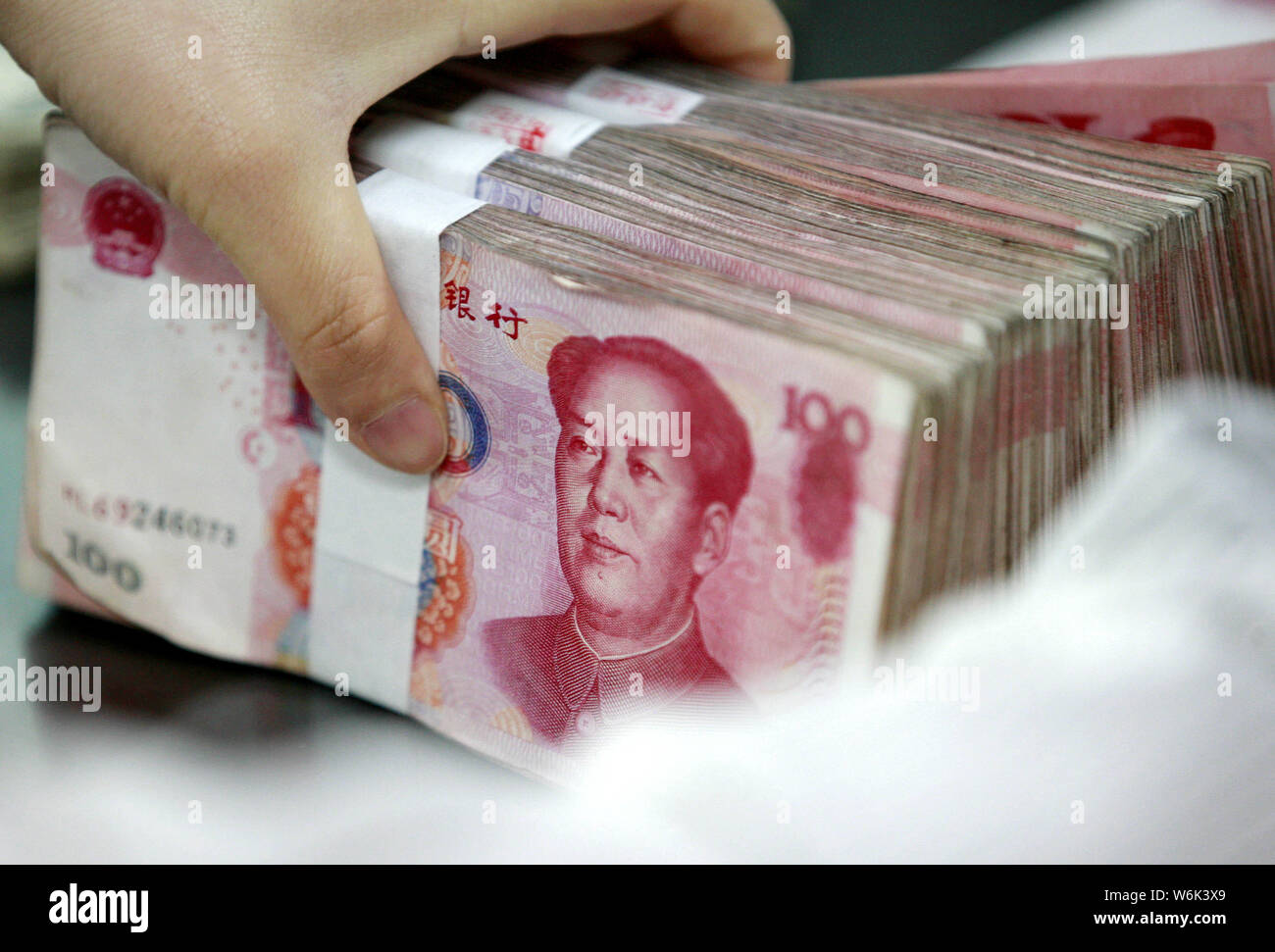 15 rmb hi-res stock photography and images - Alamy