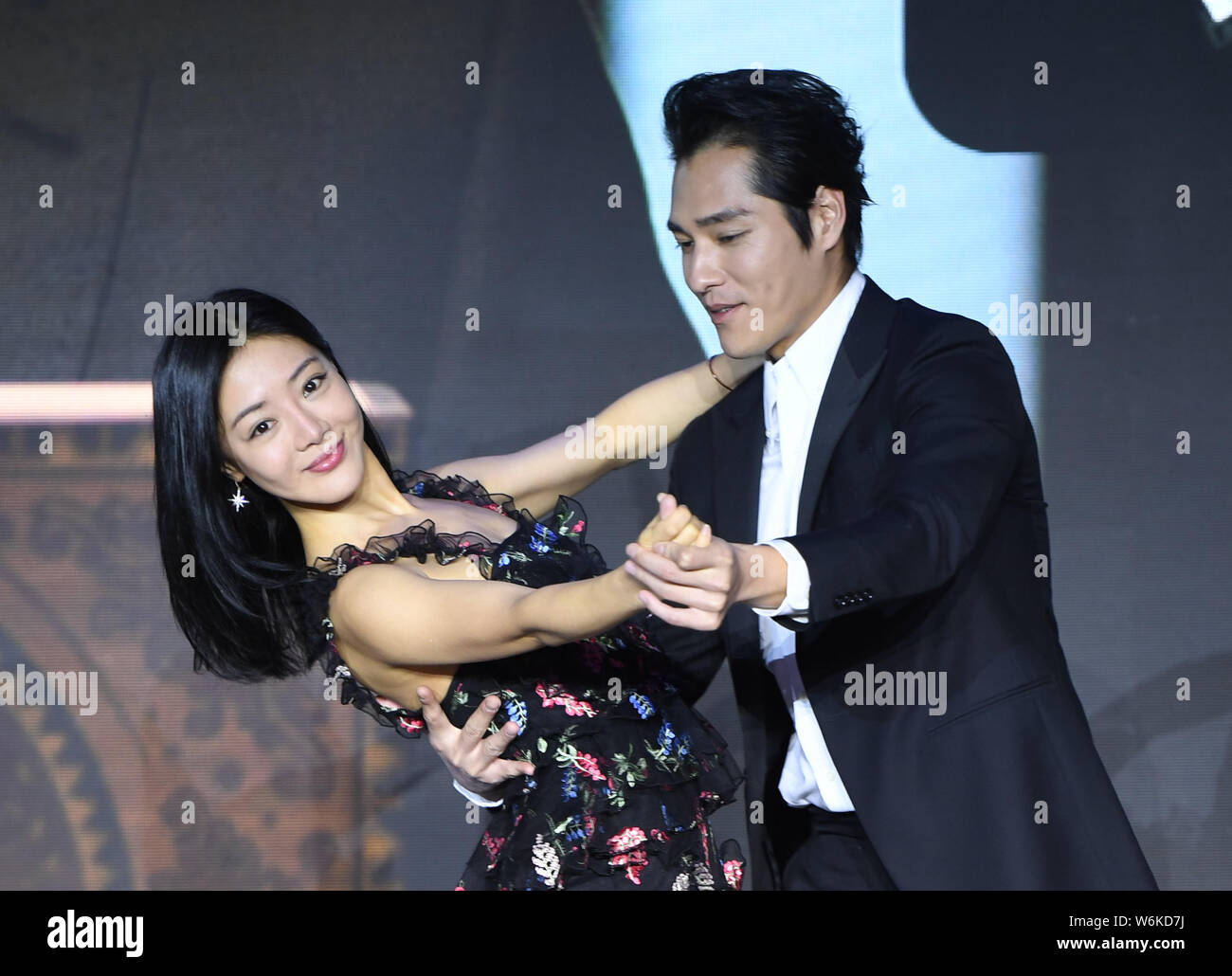 Taiwanese actor Lan Cheng-lung, right, and Chinese actress Deng Jiajia ...