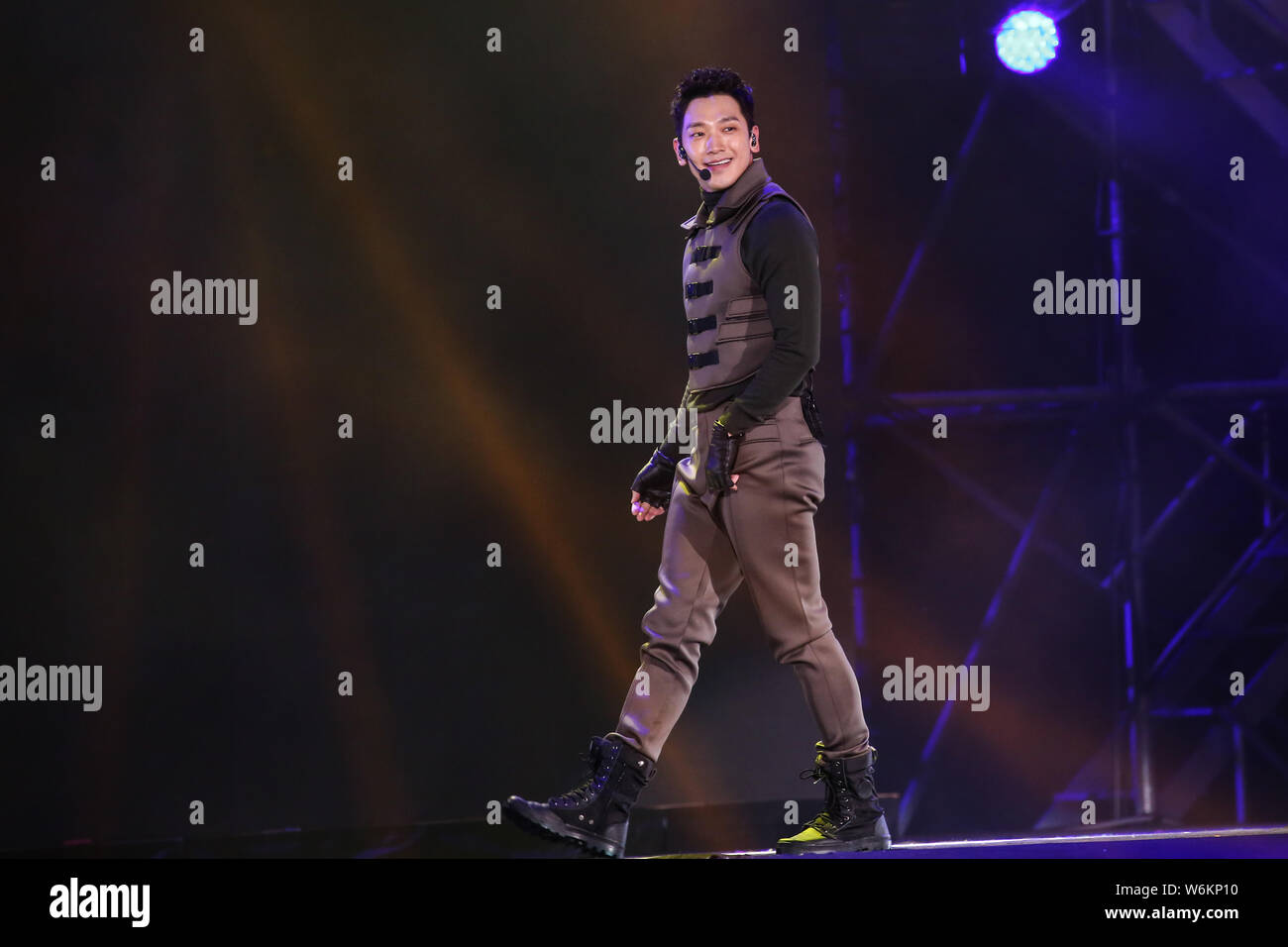 TAIWAN OUTSouth Korean singer-songwriter and actor Jung Ji-hoon