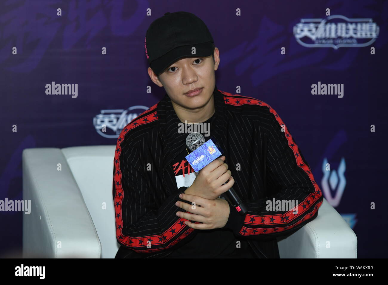 File Chinese Rapper Wang Hao Better Known As Pg One Reacts During An Interview Before A Gala And Contest To Celebrate The Sixth Anniversary Of Th Stock Photo Alamy