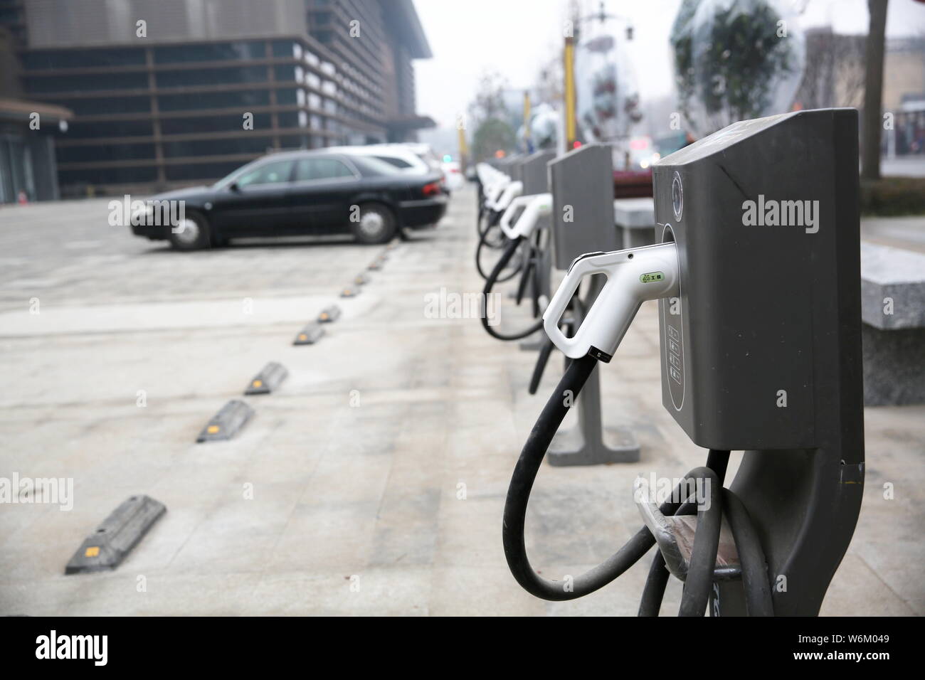 Car charging pile hi-res stock photography and images - Alamy