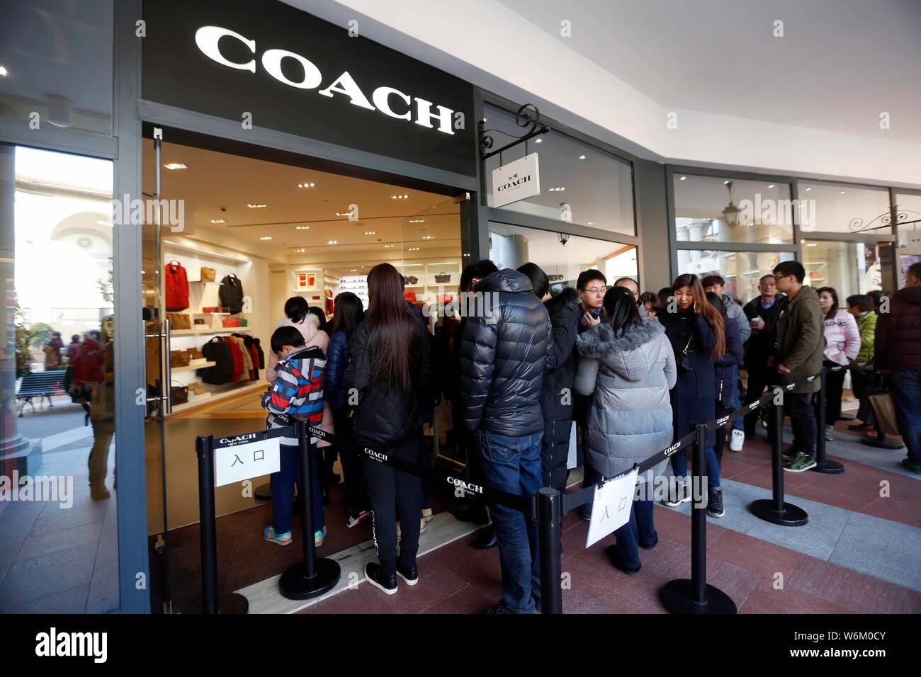 Coach factory outlet outlet china