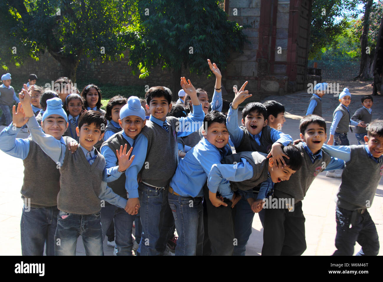 School children visiting in Humayun tomb complex Stock Photo