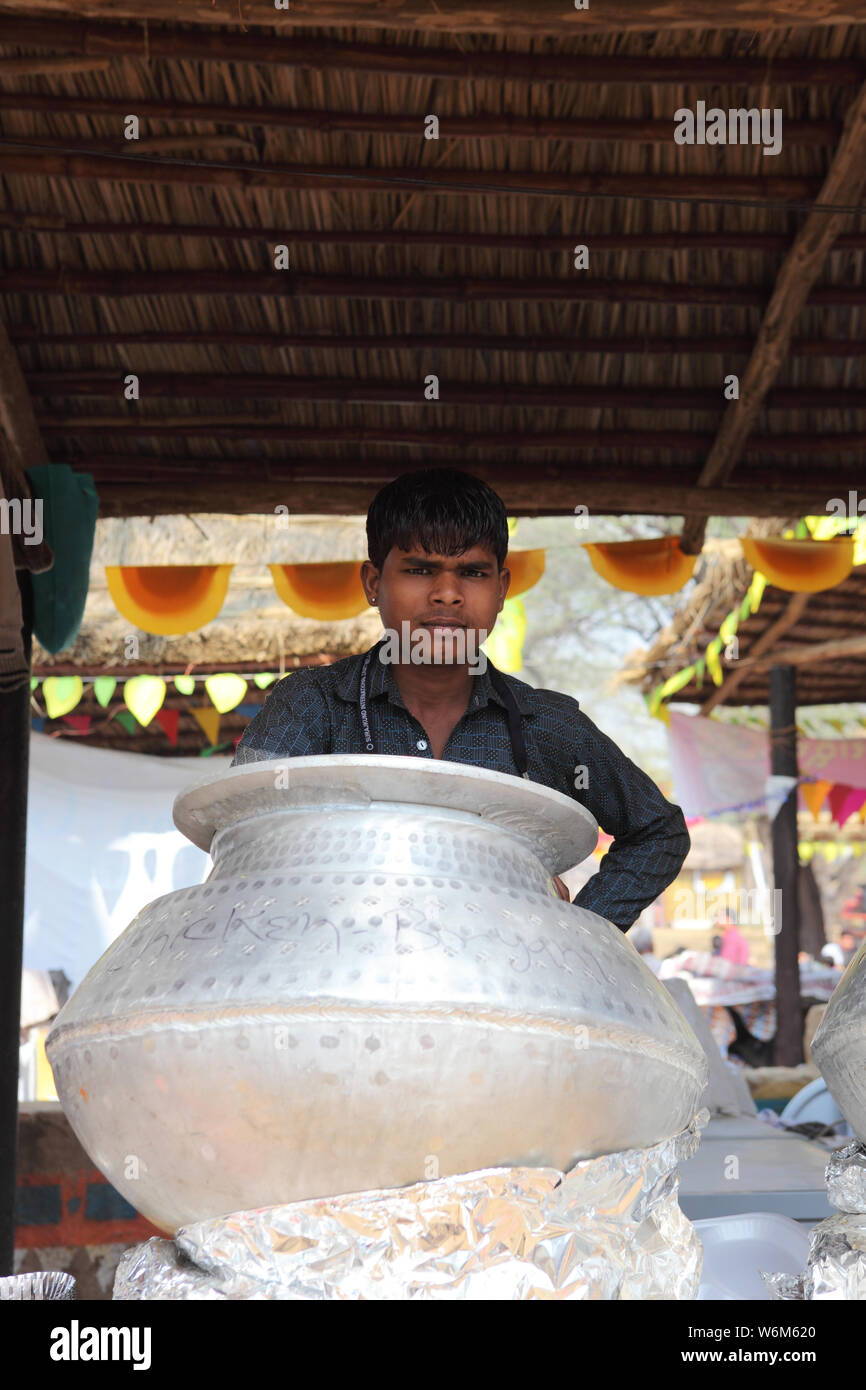 Vendor selling food at Surajkund Crafts Mela, Surajkund, Faridabad, Haryana, India Stock Photo