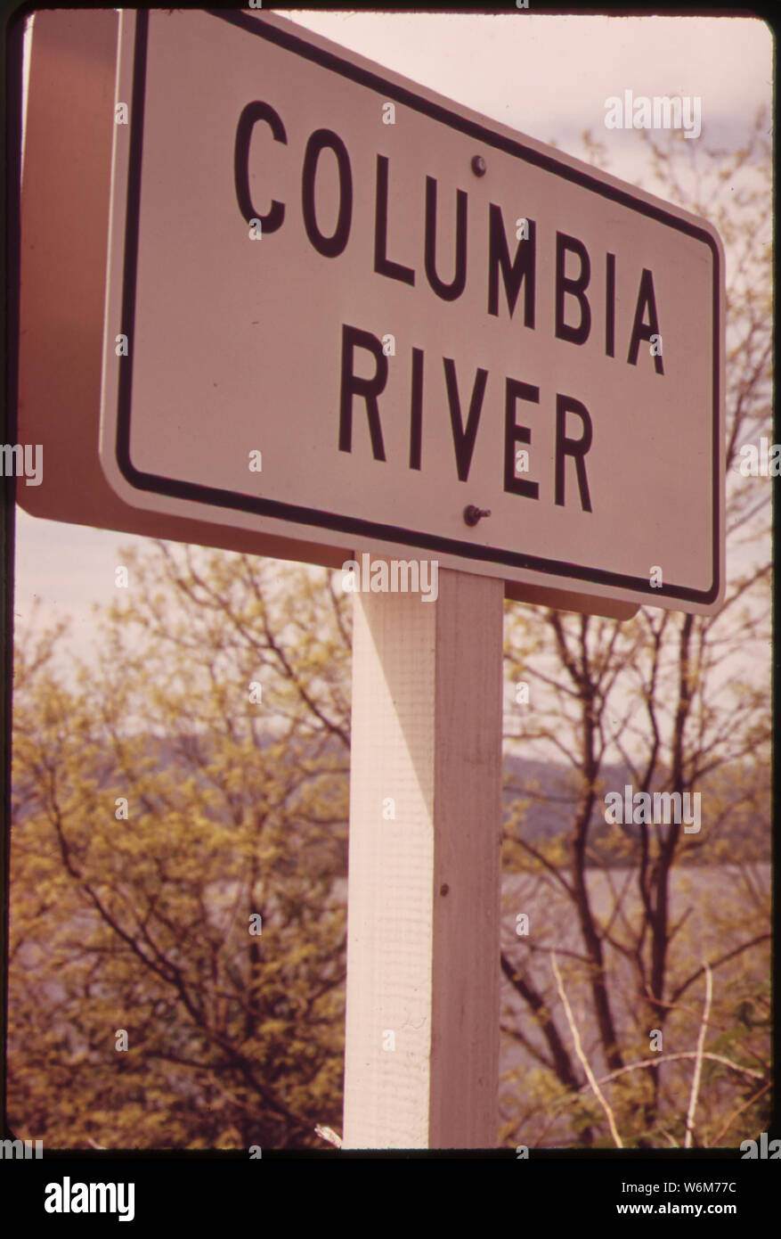 THE COLUMBIA RIVER AT CATHLAMET Stock Photo Alamy