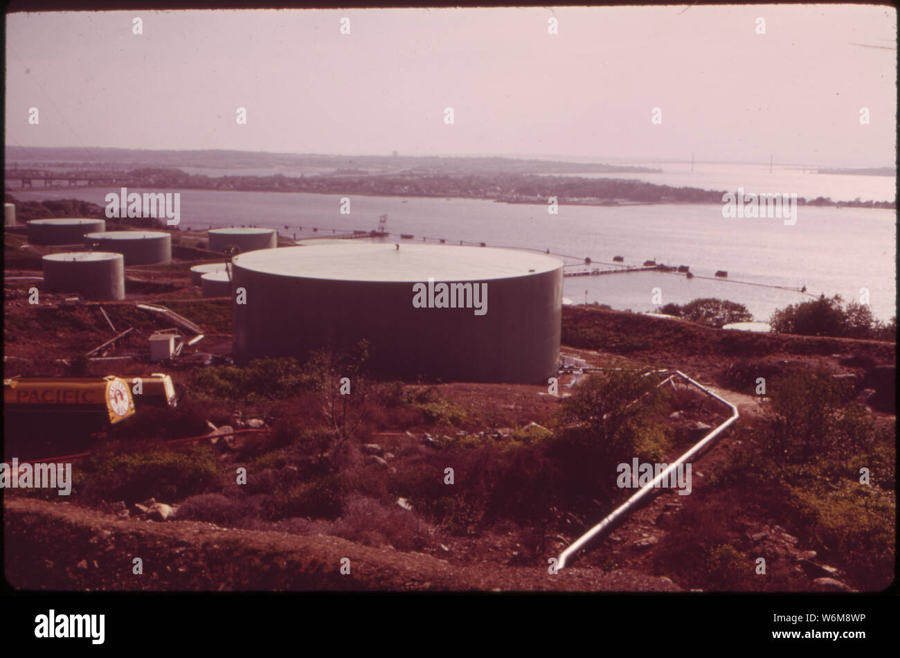 Northeast petroleum tanker terminal hires stock photography and images