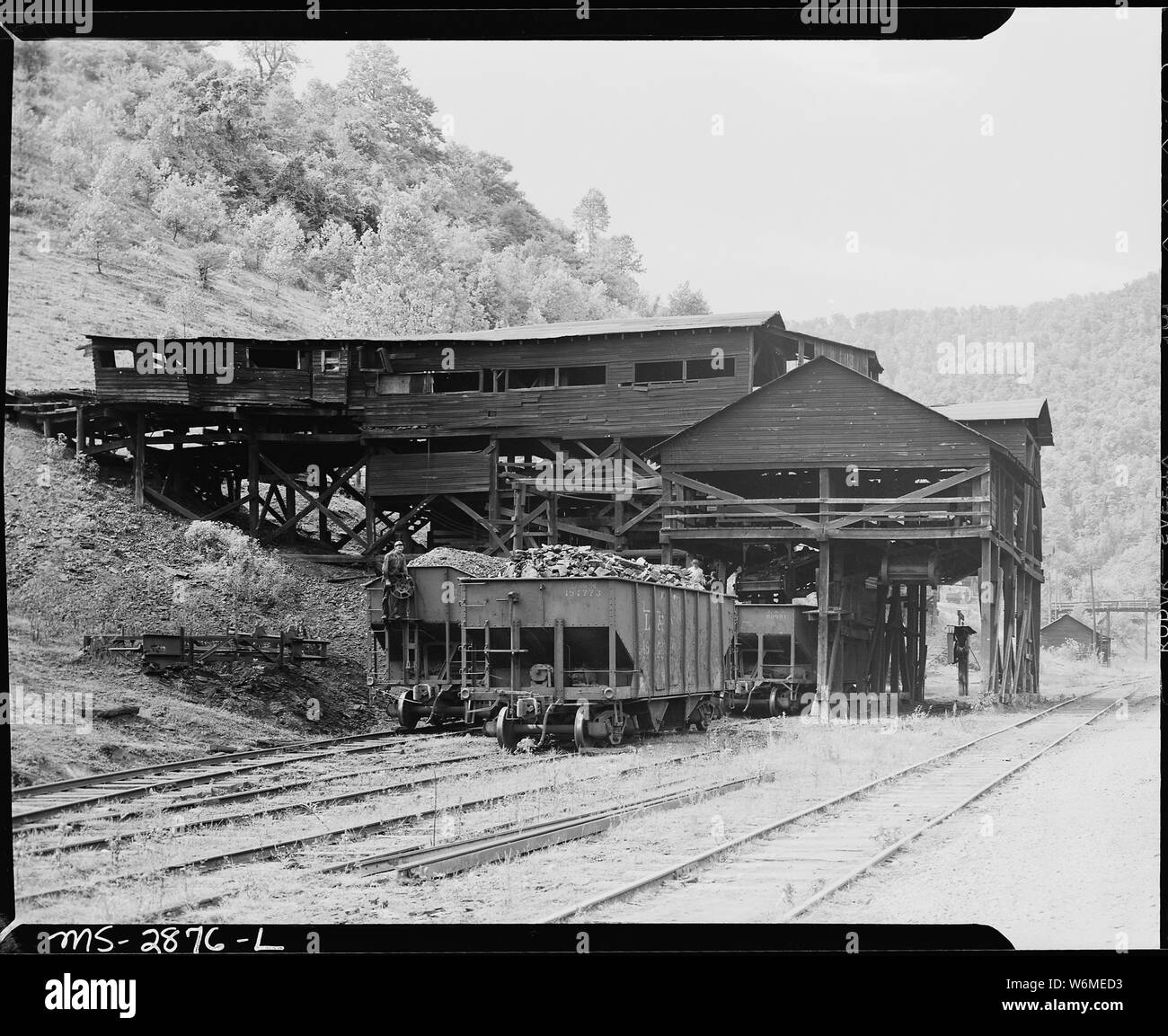 English: The tipple. P V & K Coal Company, Clover Gap Mine, Lejunior, Harlan County, Kentucky. Stock Photo