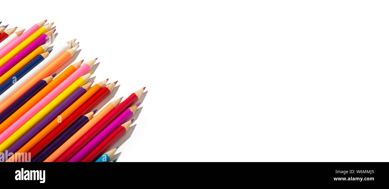 Bút chì: Trong cánh tay của những người sáng tạo, bút chì luôn là một dụng cụ cần thiết và vô cùng quý giá. Hình ảnh về các loại bút chì tô màu, được sắp xếp một cách đẹp mắt và tạo nên những hình vẽ tuyệt đẹp chắc chắn sẽ khiến bạn cảm thấy muốn bắt đầu sáng tạo ngay lập tức. 