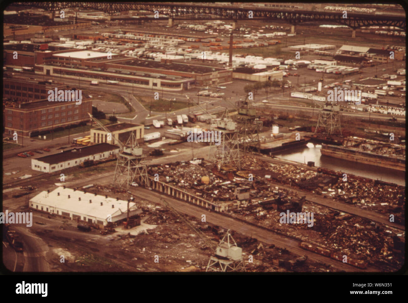 Picture of Waterfront industrial hi-res stock photography and images - Alamy