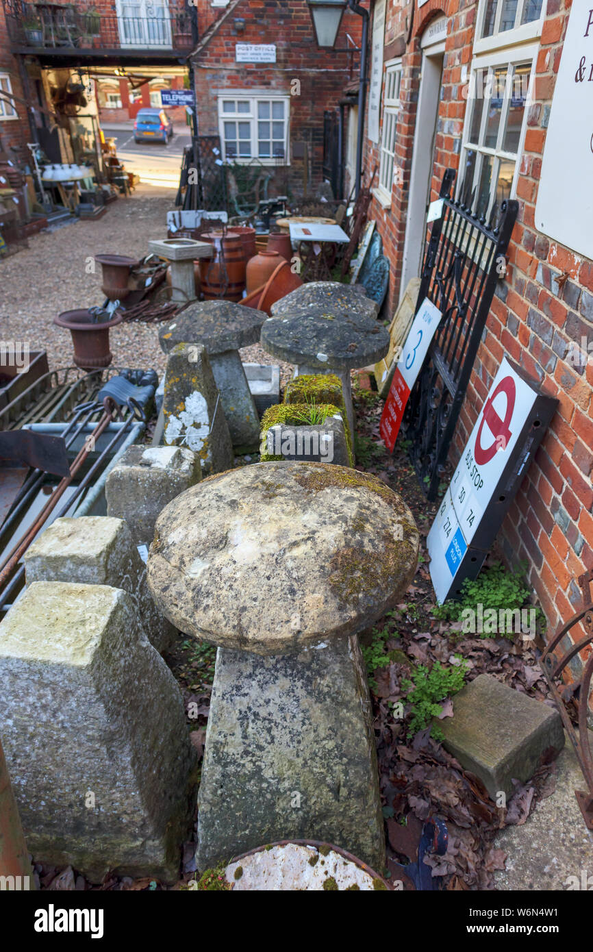 Stone garden ornaments hires stock photography and images Alamy