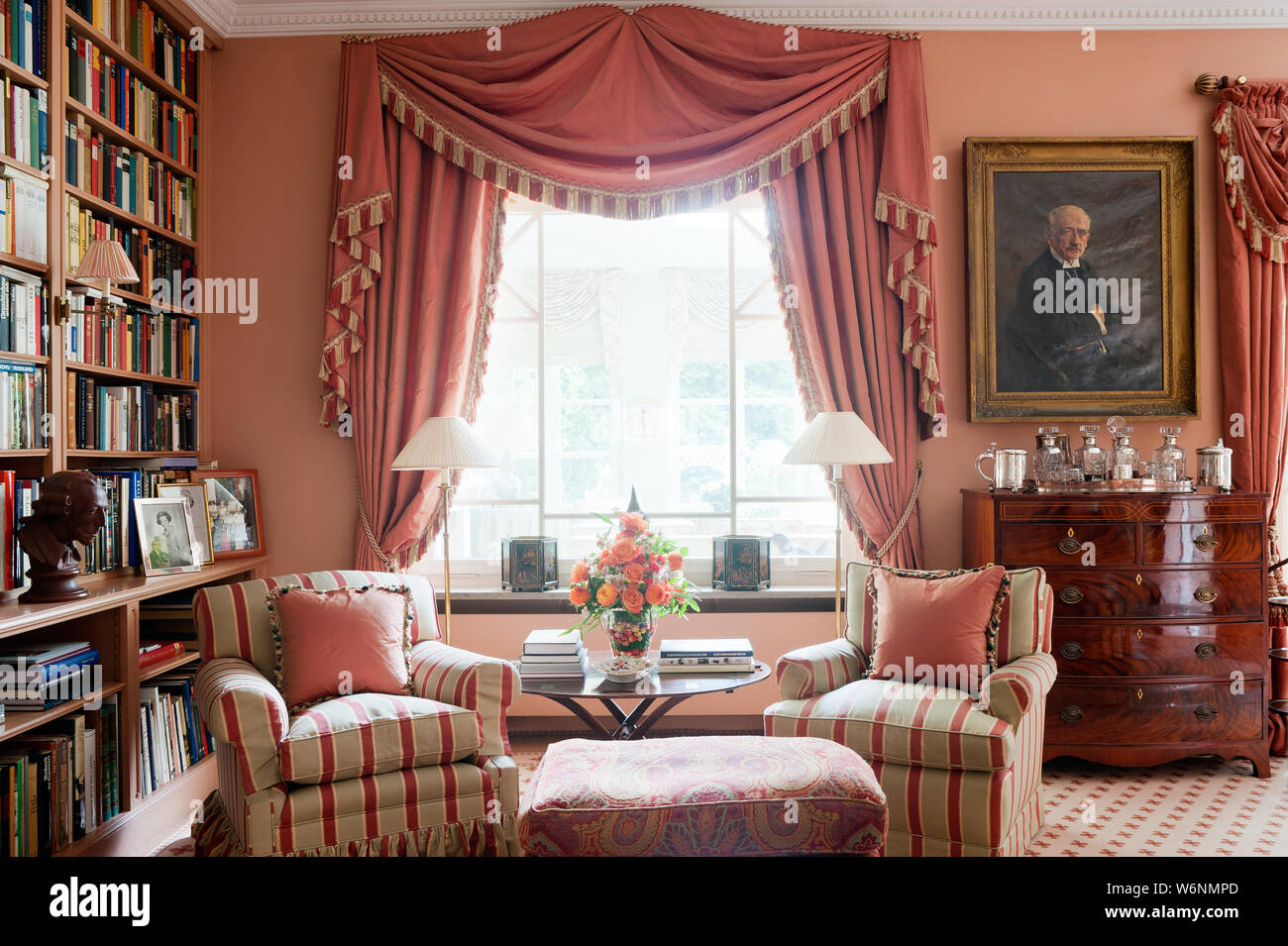 Victorian style living room Stock Photo Alamy