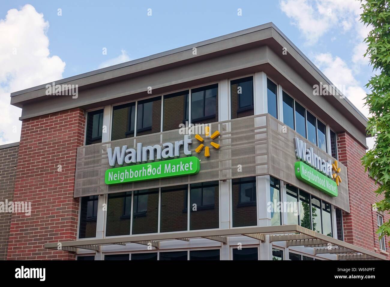 Walmart store arkansas hires stock photography and images Alamy