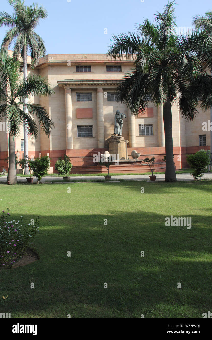 Delhi skies hi-res stock photography and images - Alamy
