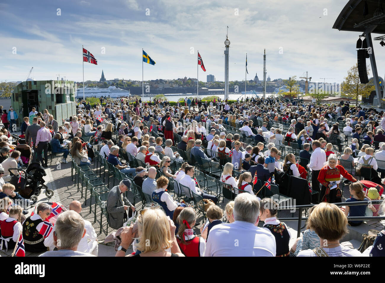 norwegians-and-scandinavian-crowds-attending-the-live-concert-events