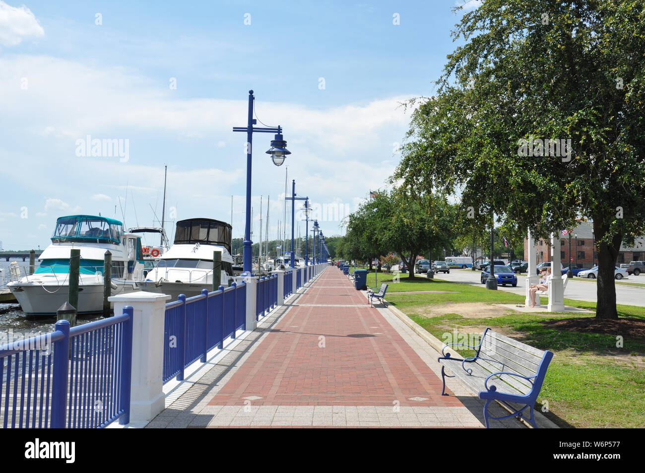 The Washington North Carolina waterfront on the Pamlico River Stock Photo Alamy