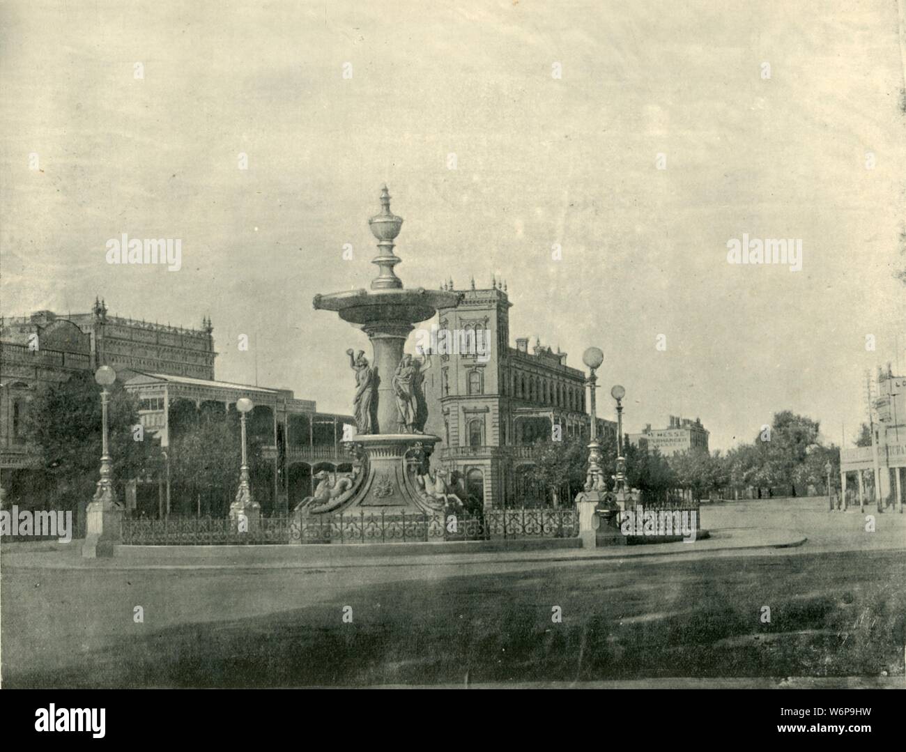 'Fountain, Pall Mall, Bendigo', 1901. Alexandra Fountain designed by William Vahland, named in honour of Alexandra, Princess of Wales in 1881. Benigo was a gold rush boomtown of the Victorian-era 1850s.From &quot;Federated Australia&quot;. [The Werner Company, London, 1901] Stock Photo
