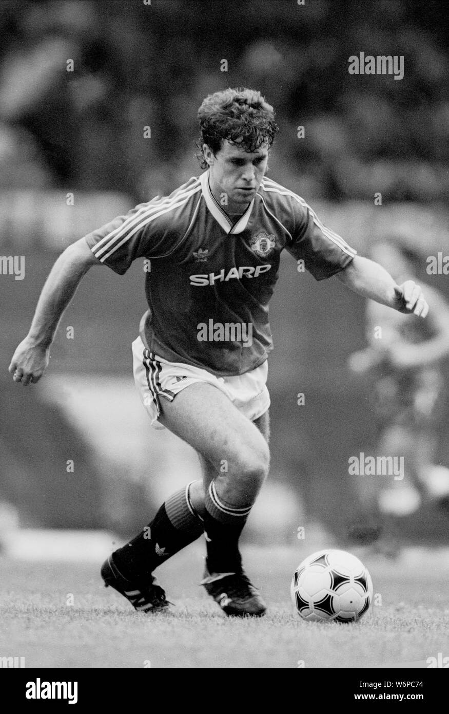 MARK HUGHES, MANCHESTER UNITED FC, 1988 Stock Photo Alamy