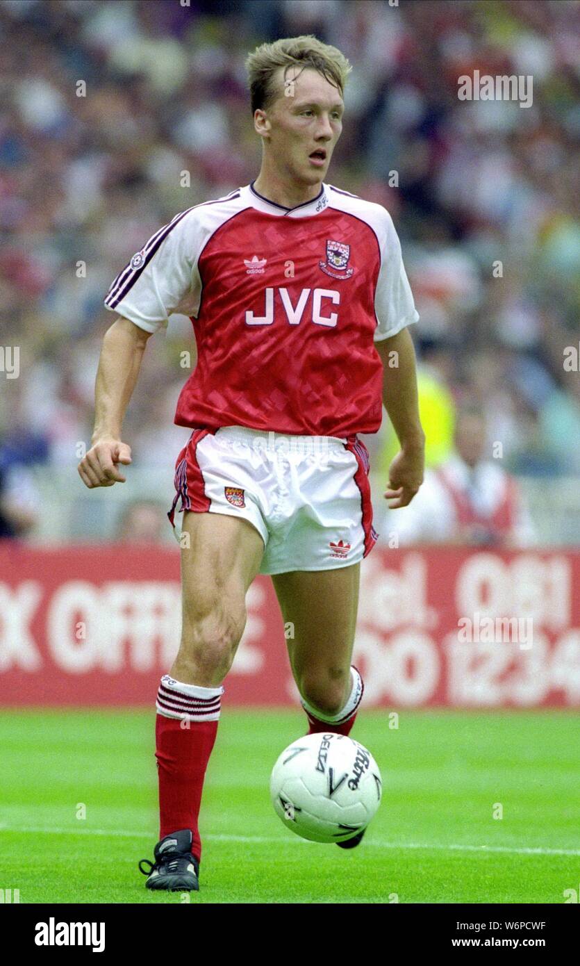 LEE DIXON, ARSENAL FC, 1991 Stock Photo Alamy