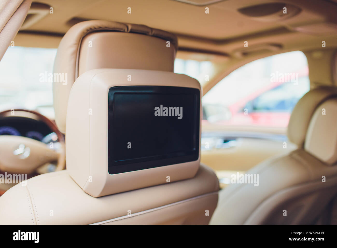 Car headrest dvd player hi-res stock photography and images - Alamy