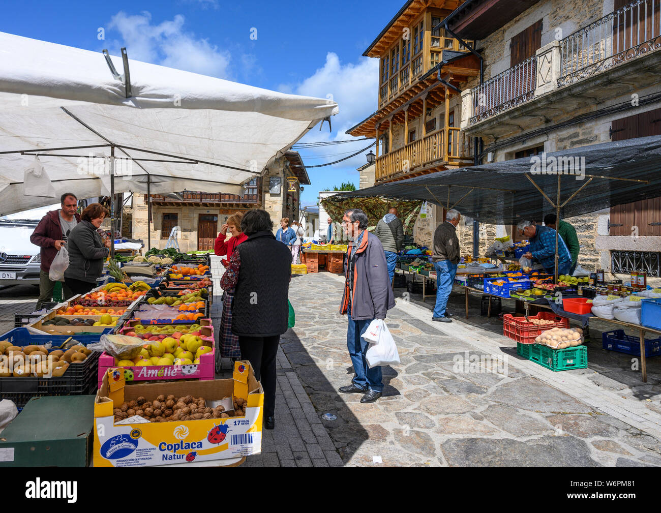 Market day in the little town of Puebla de Sanabria, Zamora Province, Castilla y Leon, Spain. Stock Photo