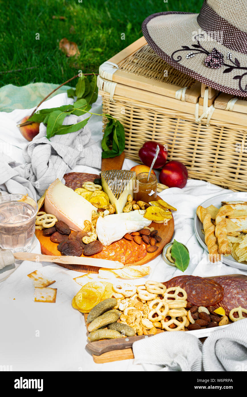 Picnic aerial shot hi-res stock photography and images - Alamy