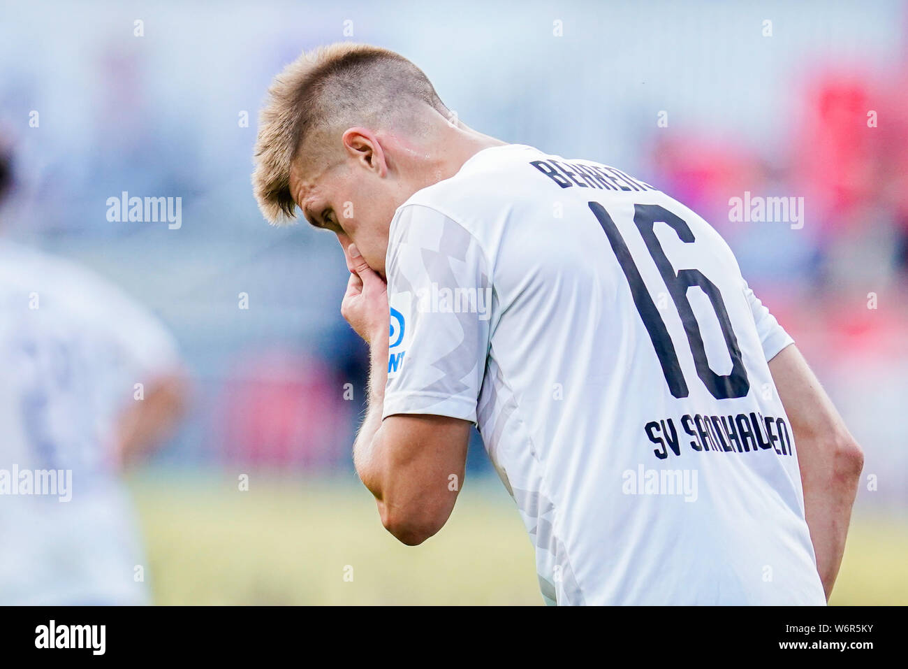 Sandhausen, Germany. 02nd Aug, 2019. Soccer: 2nd Bundesliga, SV Sandhausen - VfL Osnabrück, 2nd matchday, in Hardtwaldstadion. Sandhausens Kevin Behrens gesticulated. Credit: Uwe Anspach/dpa - IMPORTANT NOTE: In accordance with the requirements of the DFL Deutsche Fußball Liga or the DFB Deutscher Fußball-Bund, it is prohibited to use or have used photographs taken in the stadium and/or the match in the form of sequence images and/or video-like photo sequences./dpa/Alamy Live News Stock Photo