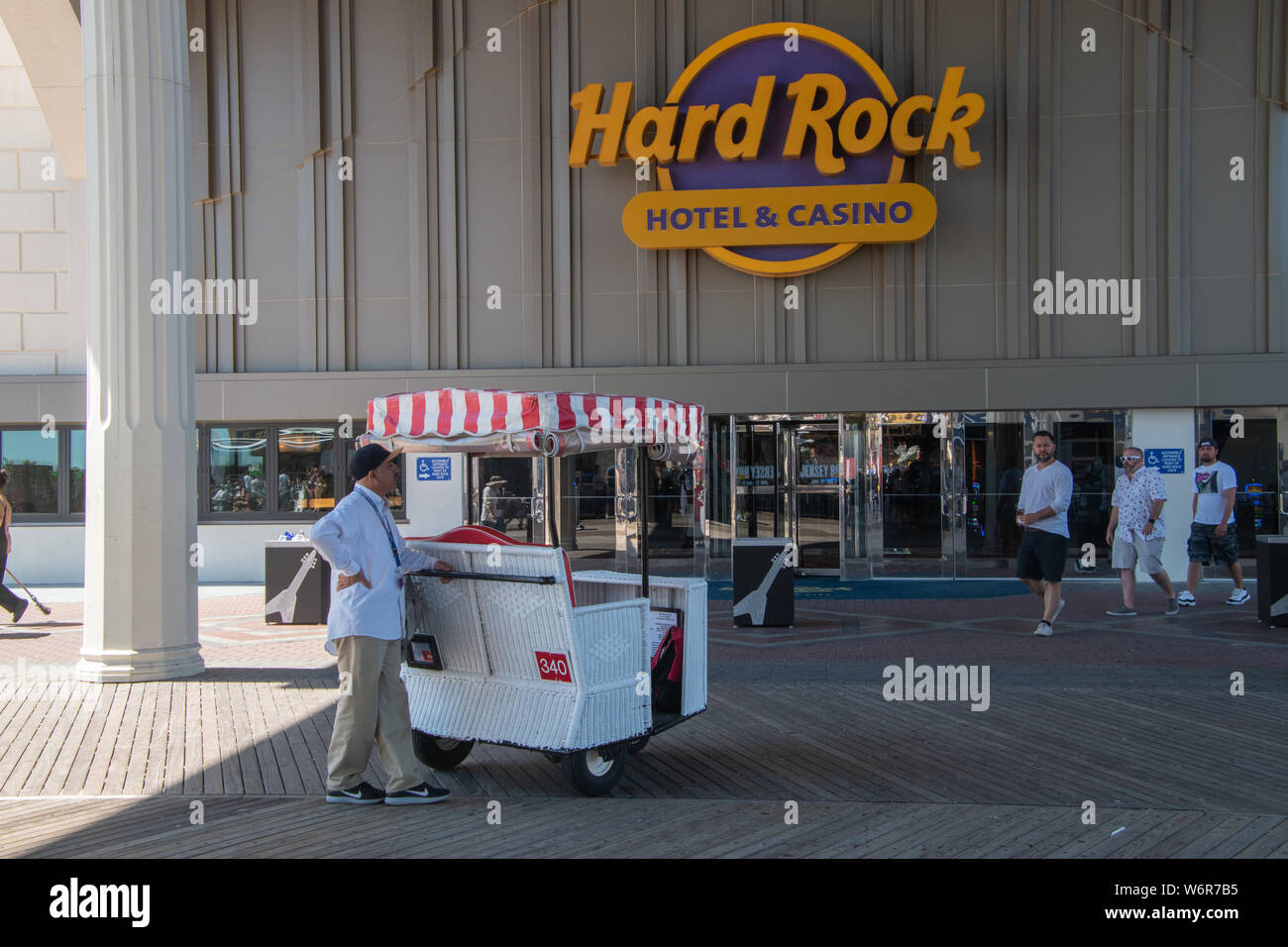 Rolling chairs atlantic city hires stock photography and images Alamy
