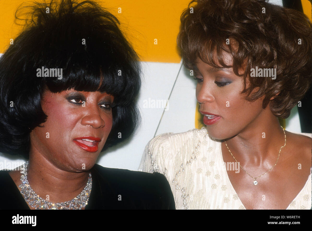 Patti LaBelle, Whitney Houston, 1998, Photo By John Barrett/PHOTOlink