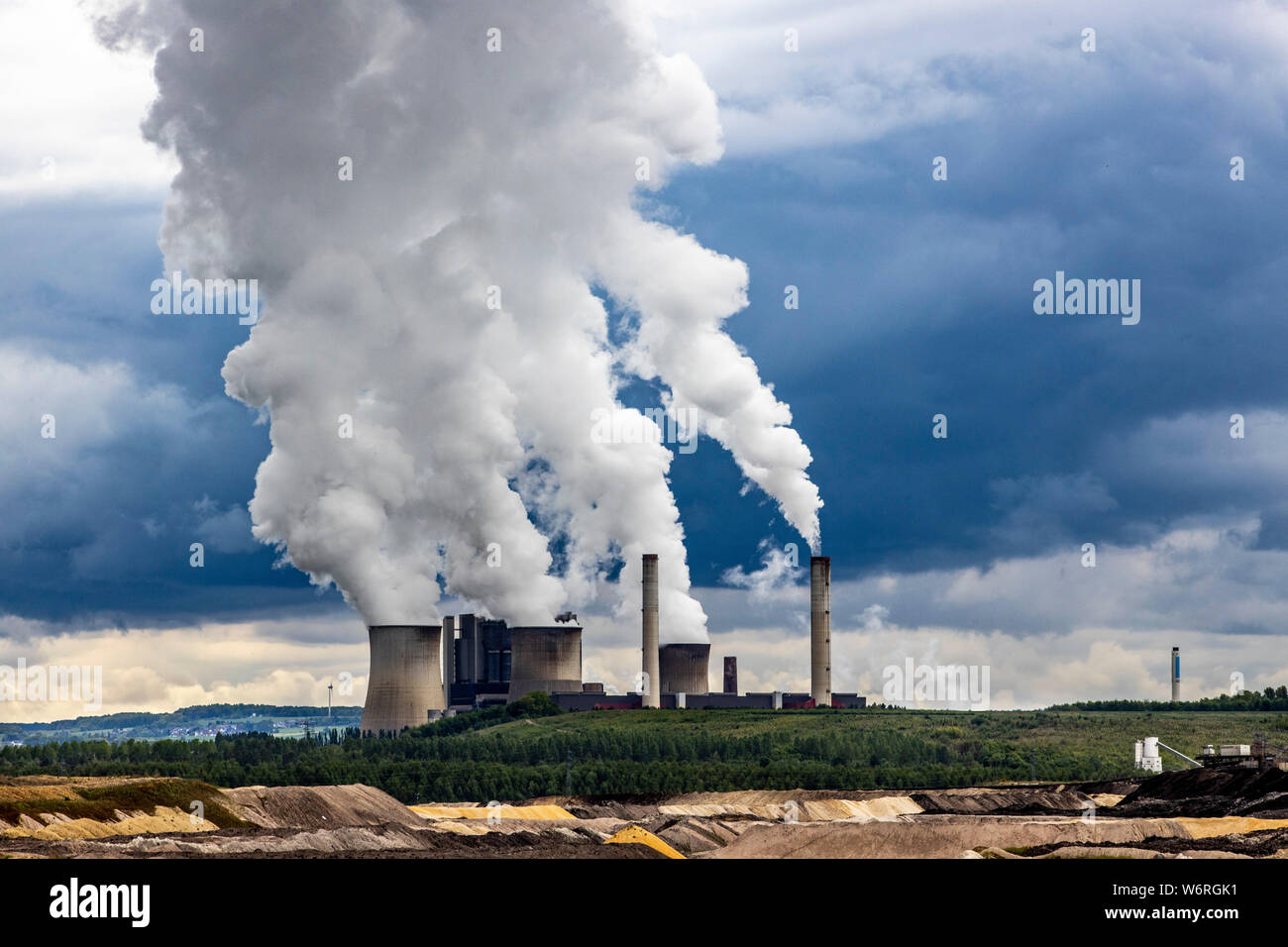 Large scale power plant hi-res stock photography and images - Alamy