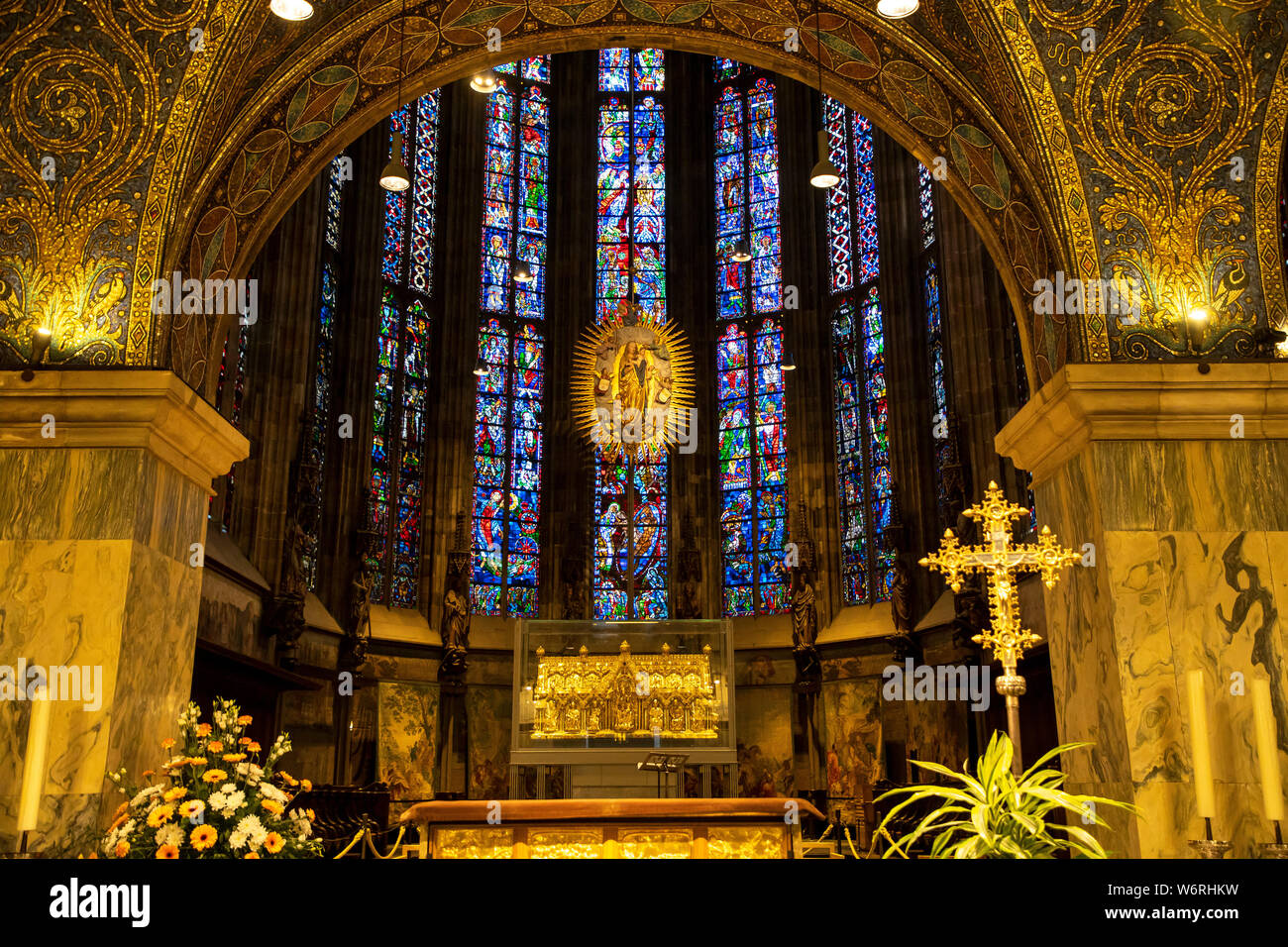 Aachen Cathedral, Aachen Cathedral or Aachen Marienkirche, Madonna of the Holy Rosary in the apse of the Gothic choir, Marien shrine, Stock Photo