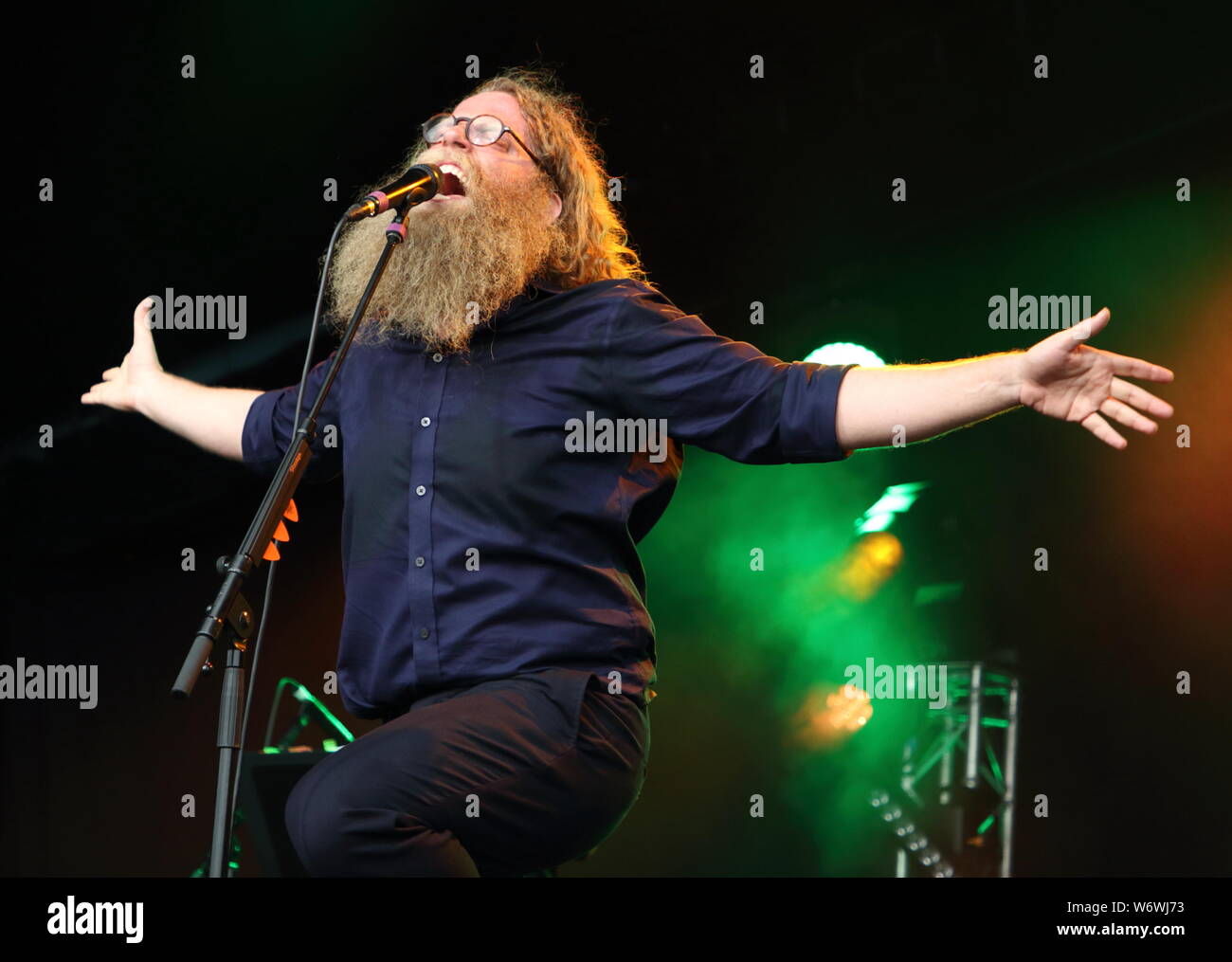 Singer canadian hi-res stock photography and images - Alamy