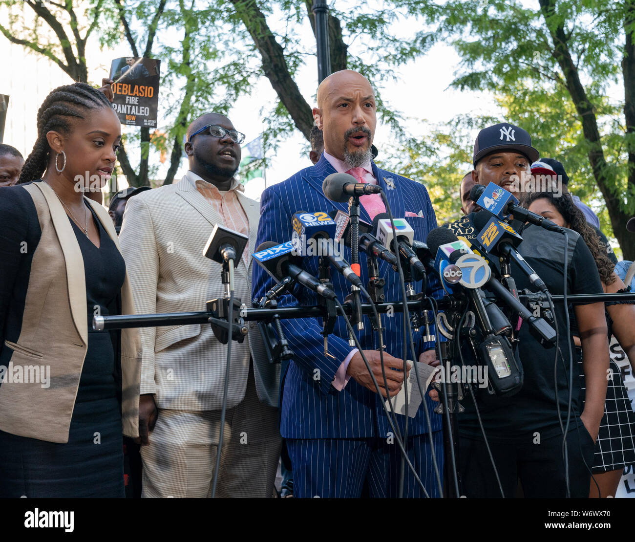 New York, United States. 02nd Aug, 2019. Elder Kirsten speaks at rally and press conference to demand firing police officer Daniel Pantaleo accused of using banned chokehold on Eric Garner at 1 Police Plaza Credit: Lev Radin/Pacific Press/Alamy Live News Stock Photo