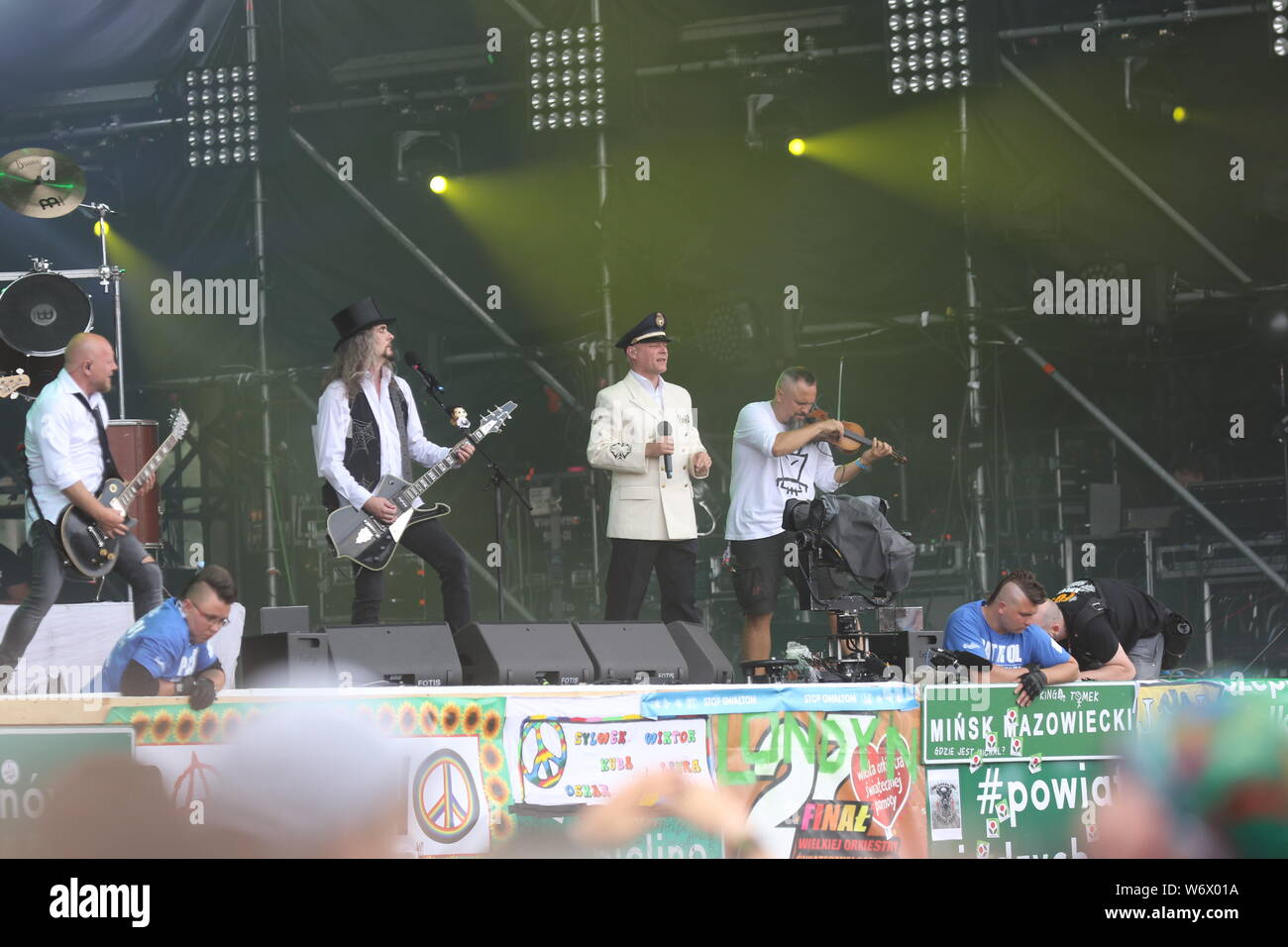 Kostrzyn, Polen, 2 August 2019, the band Hunter on the main stage.25. Pol'and'Rock Festival is the biggest non-commercial festival in Europe. This year the festival will take place on 1-3 August in the town of Kostrzyn nad Odra in western Poland. Stock Photo