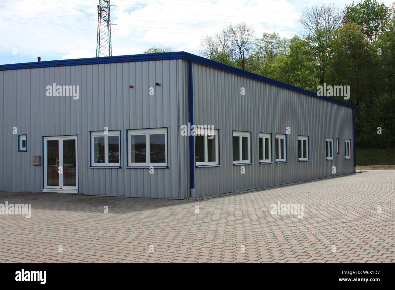 new factory building Stock Photo - Alamy
