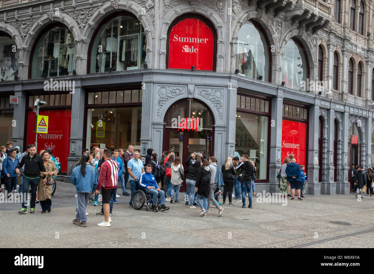 H&M Store At Amsterdam Centrum The Netherlands 2019 Stock Photo - Alamy