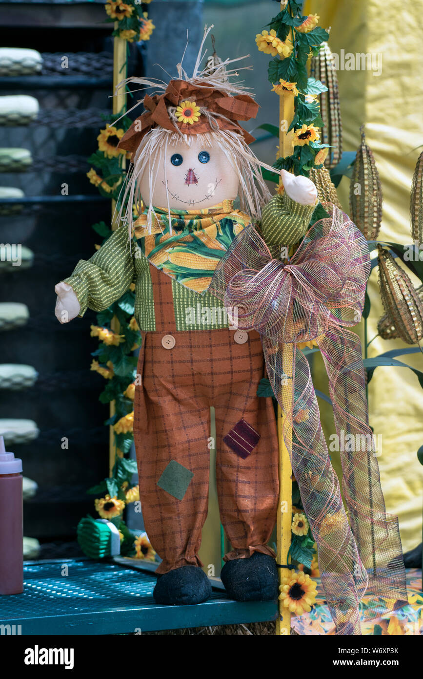 County fair booth hi-res stock photography and images - Alamy