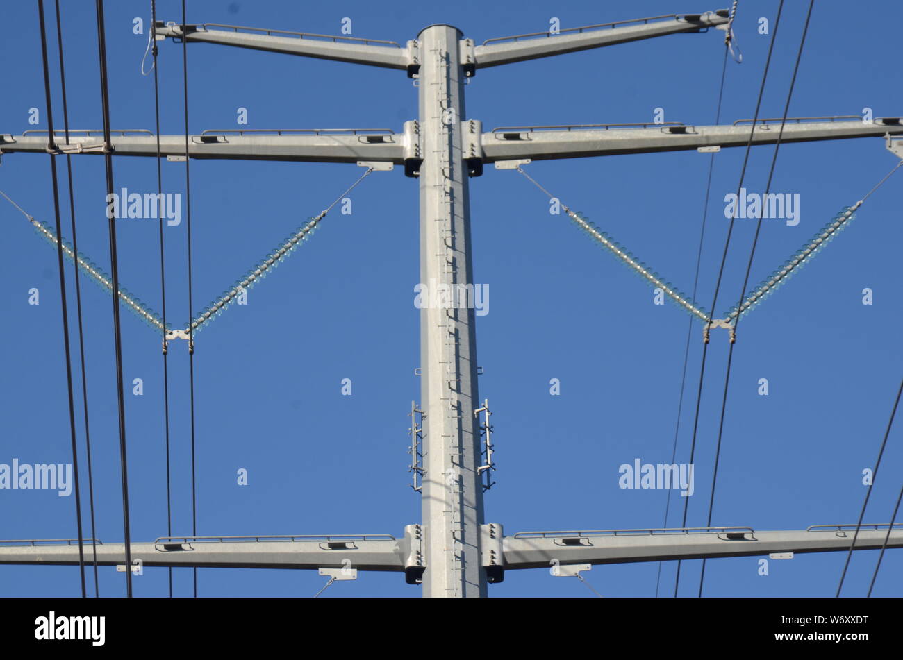 Tall electrical towers hires stock photography and images Alamy