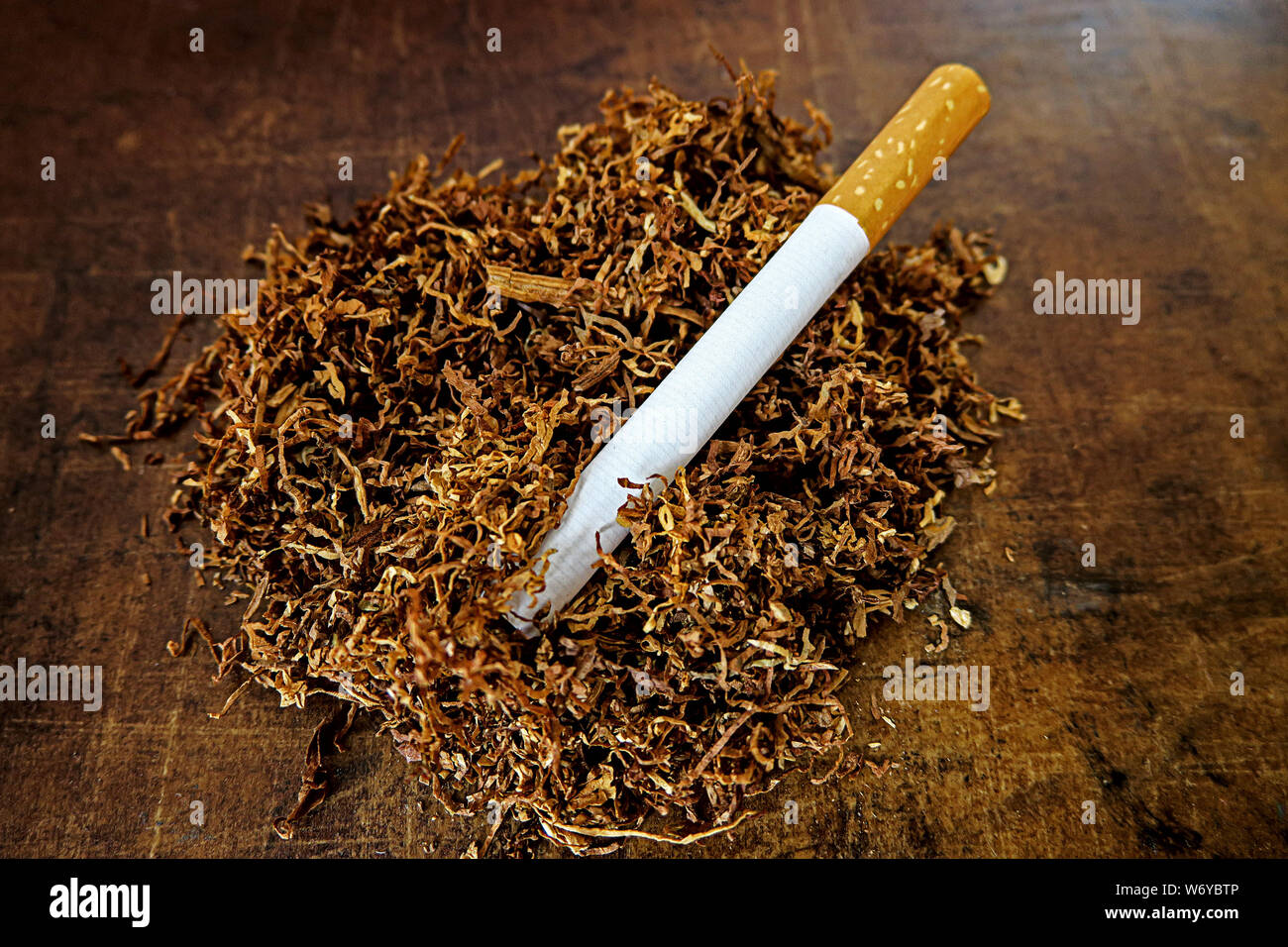 Cigarette tube hi-res stock photography and images - Alamy