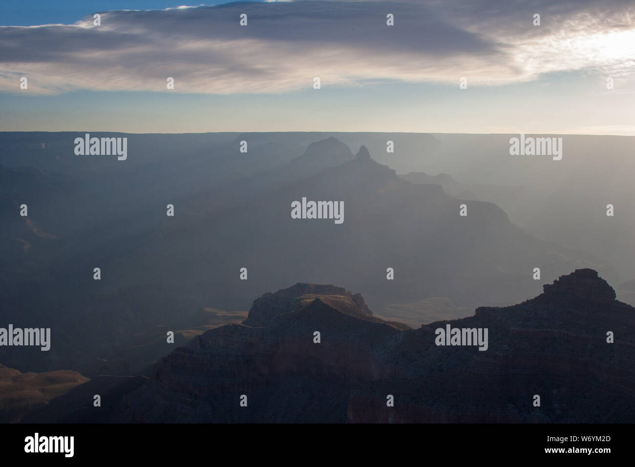 Sun rays at sunrise from Mather Point on South Rim of Grand Canyon ...