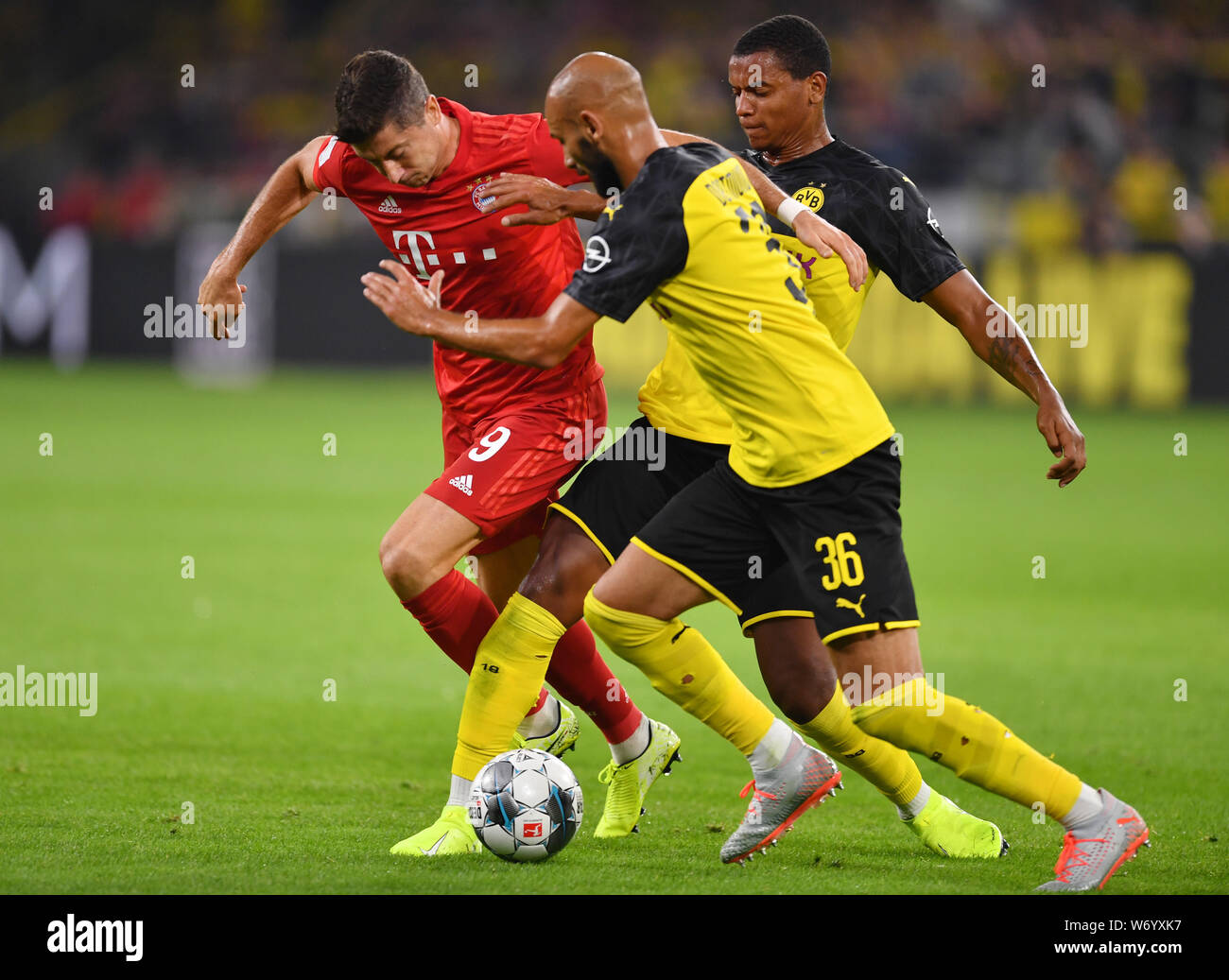 Borussia Bayern Lewandowski High Resolution Stock Photography And Images Alamy