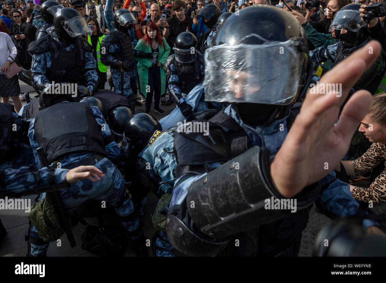 Russia riot detain hi-res stock photography and images - Alamy