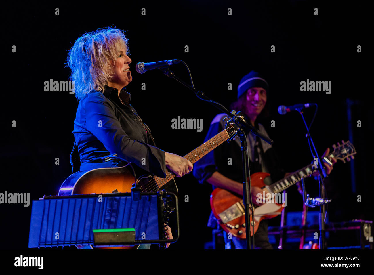 Lucinda williams hi-res stock photography and images - Alamy