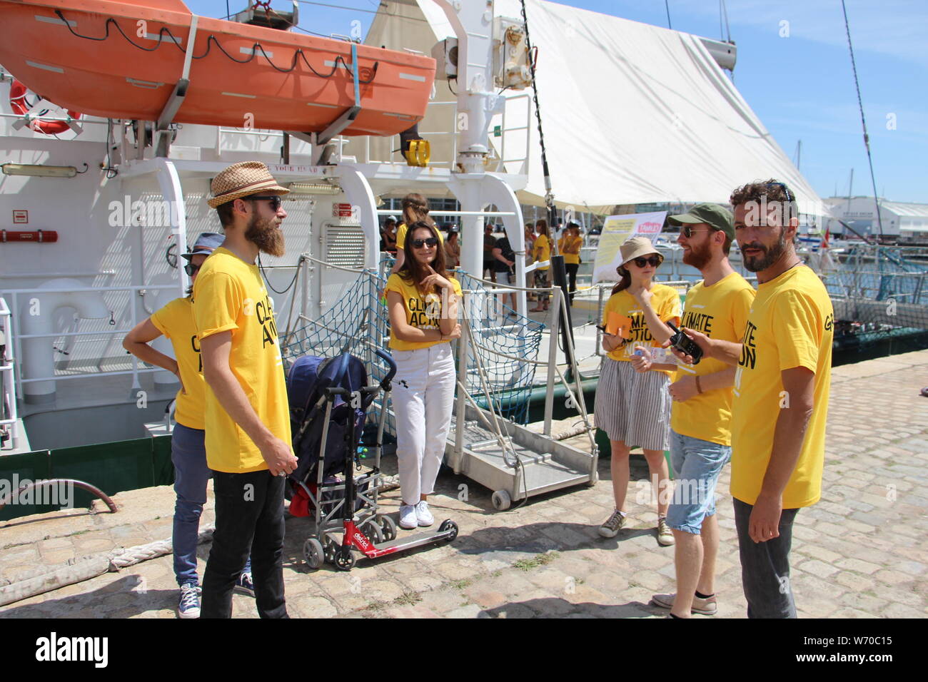 Rainbow Warrior III Greenpeace 's flagship  chose La Rochelle as one of its two scales on the Atlantic Coast :To: save  Planet  from global Warning Stock Photo