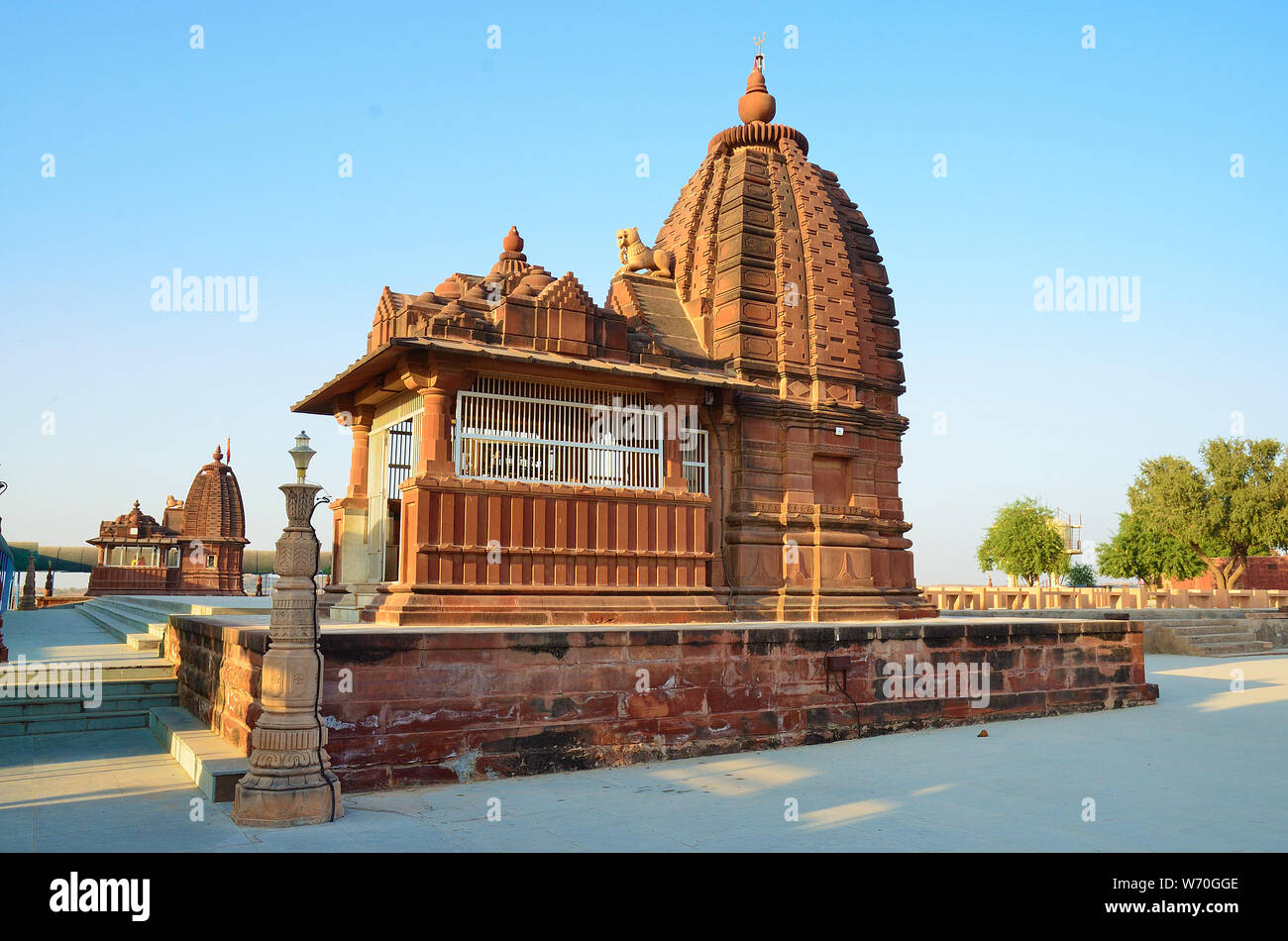 Indian sculpture temples hi-res stock photography and images - Alamy