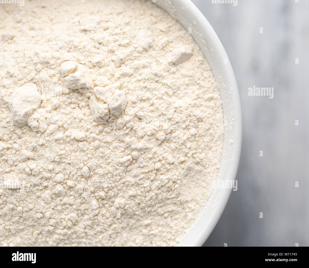 Desiccated coconut hires stock photography and images Alamy