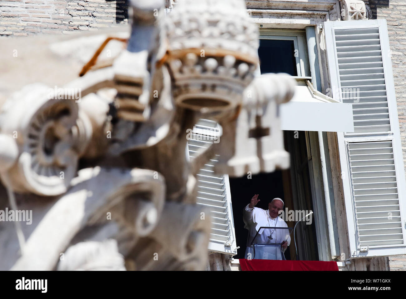 Vatican. Italy. 4th August 2019. POPE FRANCIS delivers Angelus prayer ...