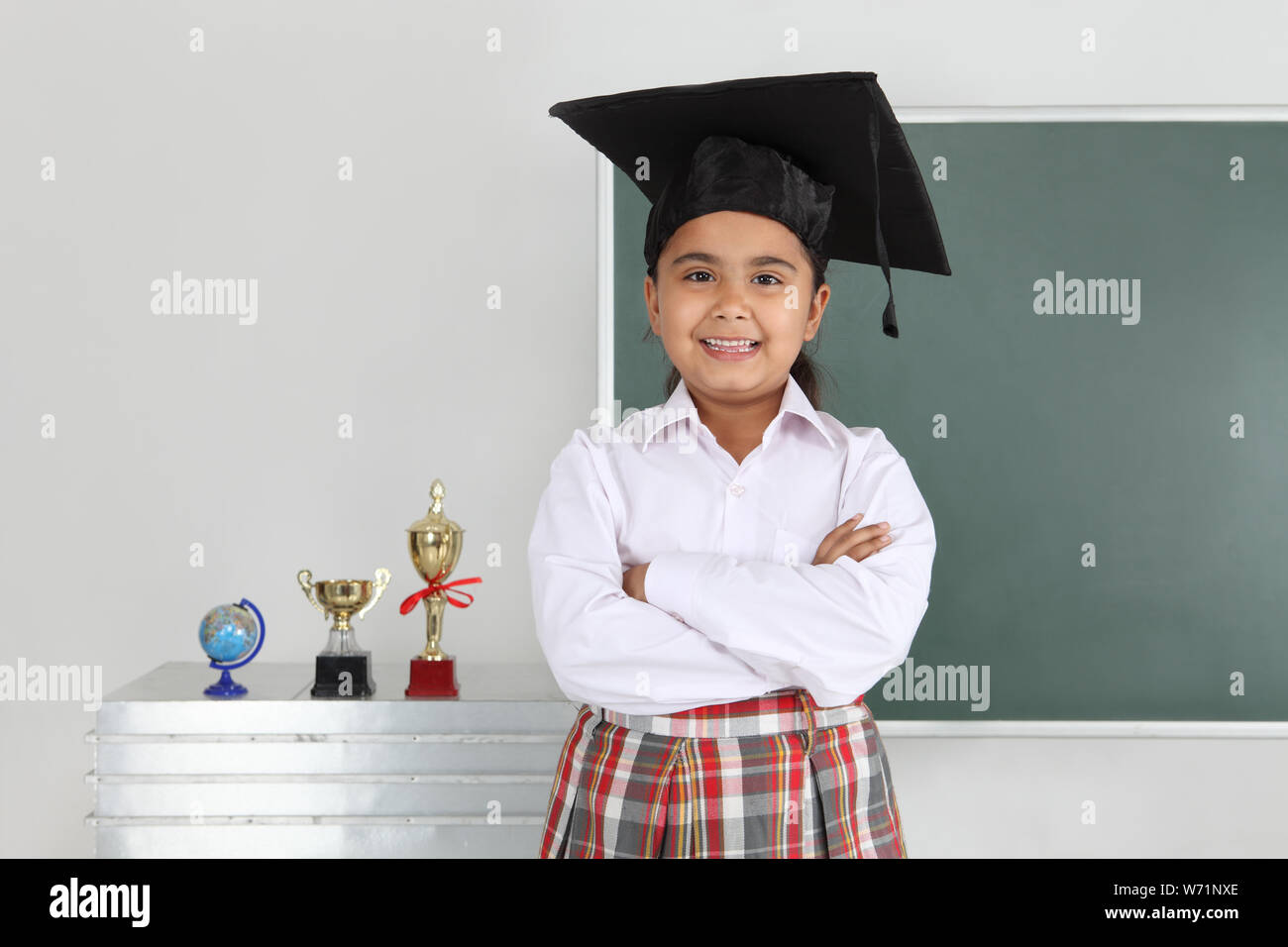 Indian college girl classroom hi-res stock photography and images - Alamy