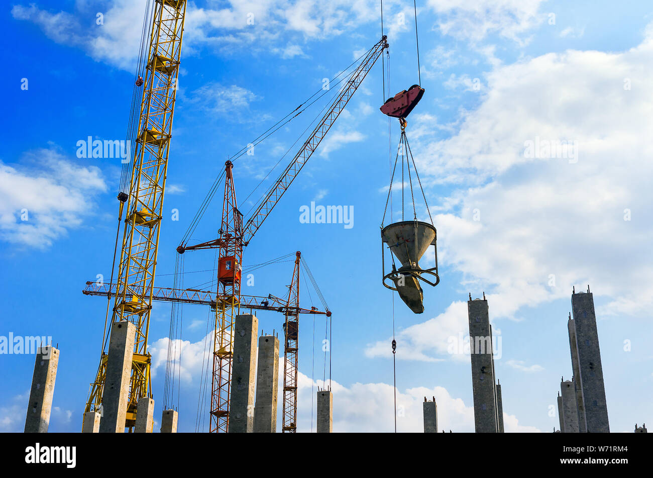 Reinforced concrete columns hires stock photography and images Alamy