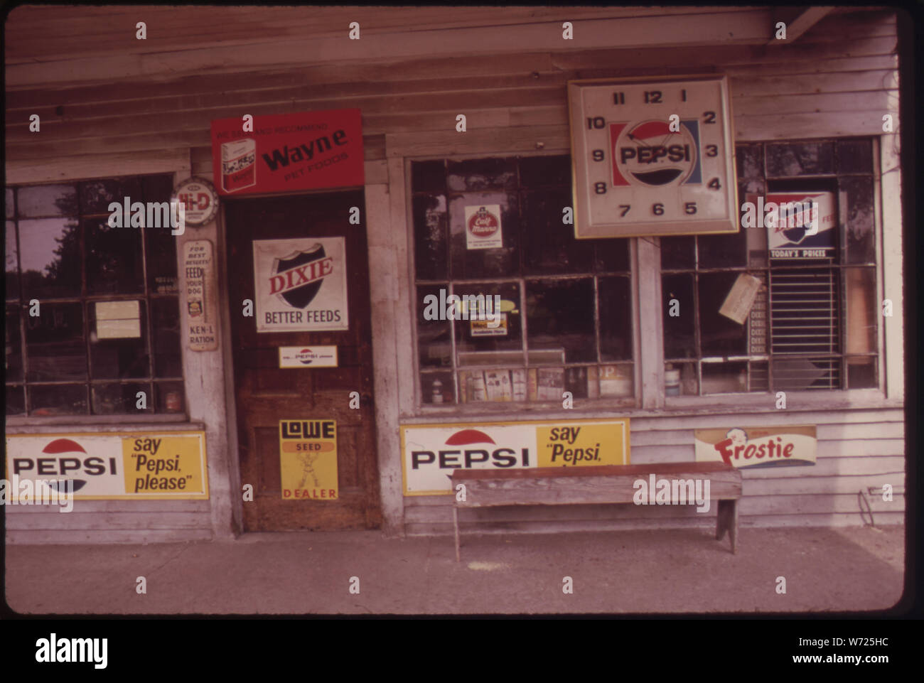 DU QUOIN GAS STATION Stock Photo Alamy