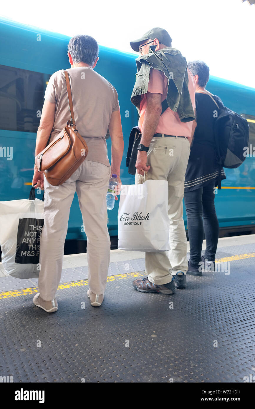 Old man waiting for his train hi-res stock photography and images - Alamy